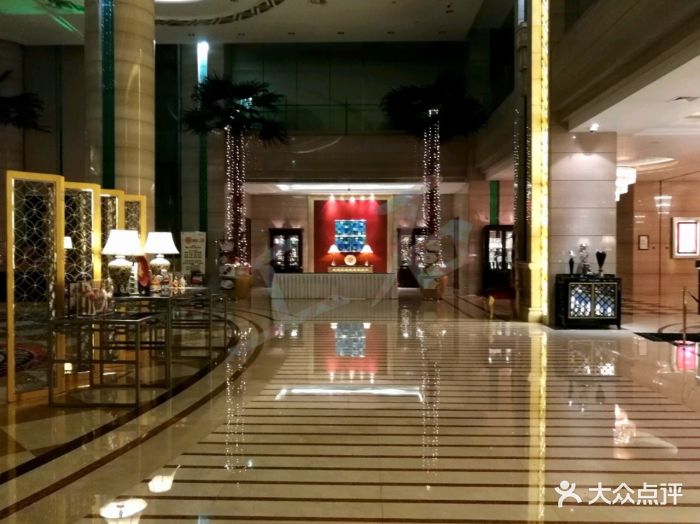 两个“全球唯一”为何都选择上海？独家对话上海迪士尼总经理与幻想工程创意总监：寻找